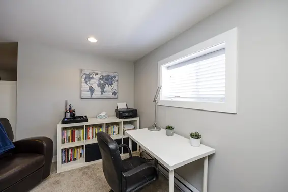 887 East 17th Street, North Vancouver For Sale - image 30