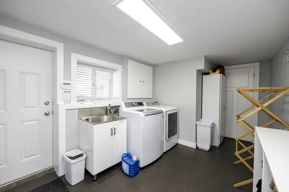 887 East 17th Street, North Vancouver For Sale - image 31