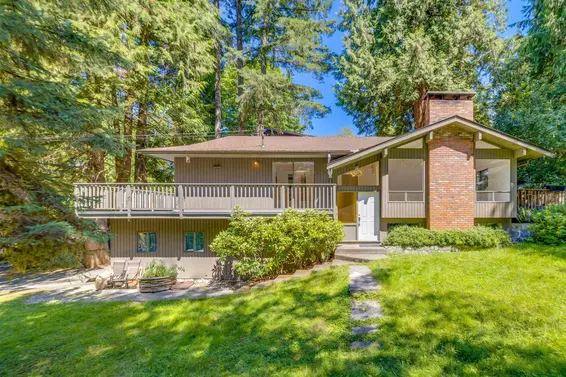4755 Cove Cliff Road, North Vancouver