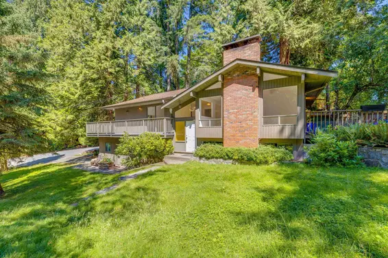 4755 Cove Cliff Road, North Vancouver For Sale - image 2
