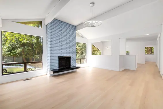 4755 Cove Cliff Road, North Vancouver For Sale - image 5