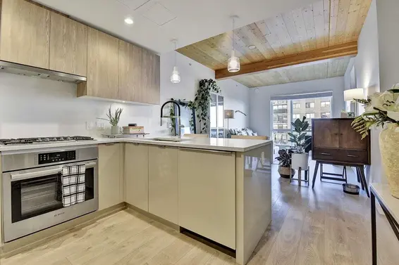 602 108 East 8Th Street, North Vancouver For Sale - image 9