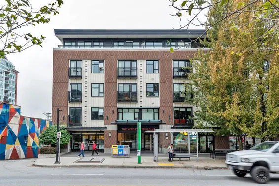 212 111 East 3rd Street, North Vancouver