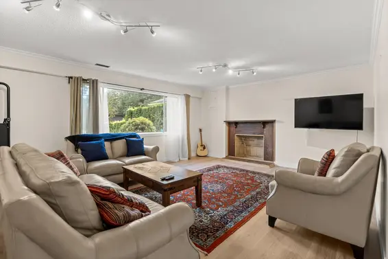 1422 Kilmer Road, North Vancouver For Sale - image 31