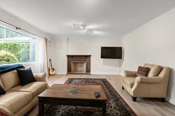 1422 Kilmer Road, North Vancouver For Sale - image 32
