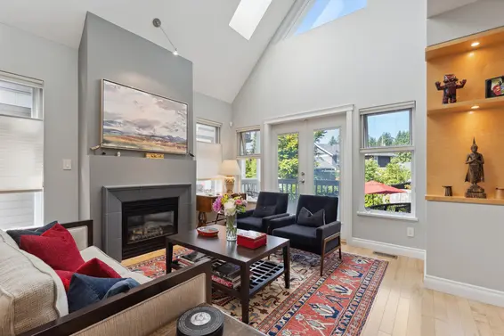 3775 Edgemont Boulevard, North Vancouver For Sale - image 3