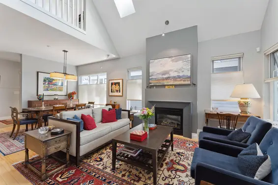 3775 Edgemont Boulevard, North Vancouver For Sale - image 5