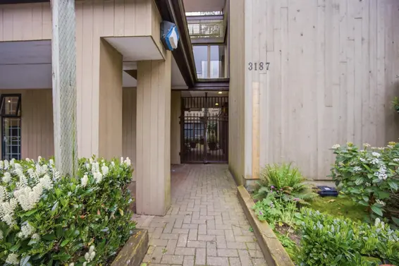 202 3187 Mountain Highway, North Vancouver For Sale - image 27