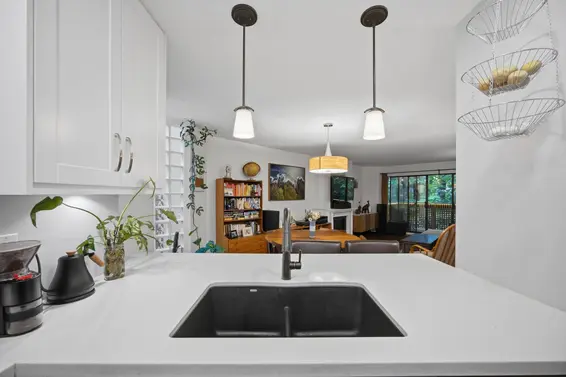202 3187 Mountain Highway, North Vancouver For Sale - image 4