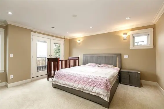 1132 Cloverley Street, North Vancouver For Sale - image 11