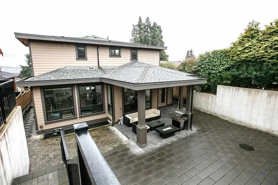 1132 Cloverley Street, North Vancouver For Sale - image 16