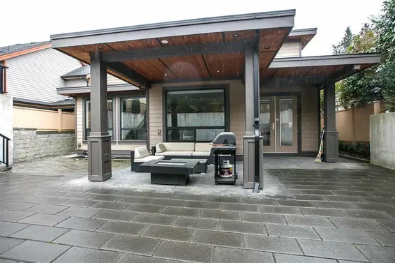 1132 Cloverley Street, North Vancouver For Sale - image 18