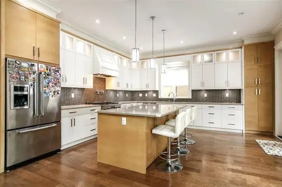 1132 Cloverley Street, North Vancouver For Sale - image 6