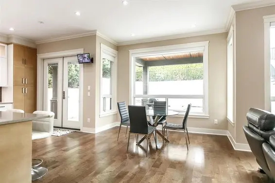 1132 Cloverley Street, North Vancouver For Sale - image 8