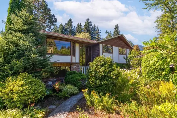 3283 Hoskins Road, North Vancouver