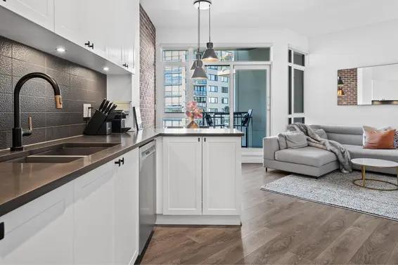 305 105 West 2nd Street, North Vancouver For Sale - image 6