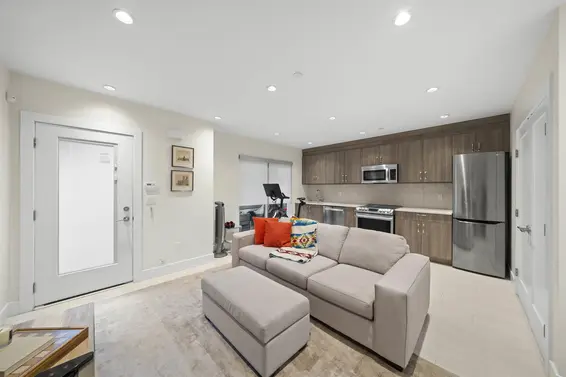 413 West Keith Road, North Vancouver For Sale - image 34