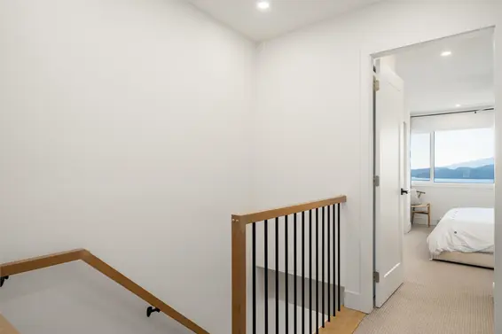 438 Crosscreek Road, Lions Bay For Sale - image 11
