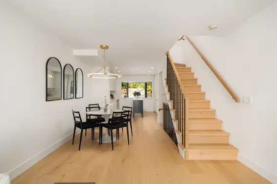 438 Crosscreek Road, Lions Bay For Sale - image 6