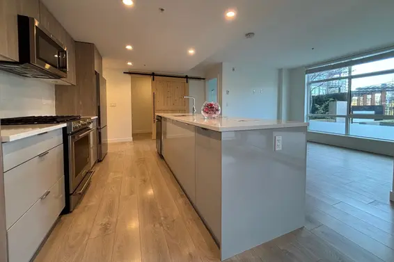 121 108 East 8th Street, North Vancouver For Sale - image 2