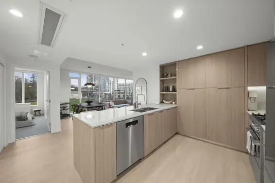 301 1471 Hunter Street, North Vancouver For Sale - image 7