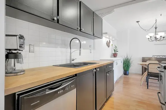 301 809 West 16th Street, North Vancouver For Sale - image 8