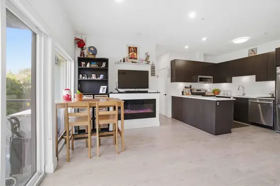 204 1633 Tatlow Avenue, North Vancouver For Sale - image 11