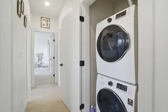 204 1633 Tatlow Avenue, North Vancouver For Sale - image 16