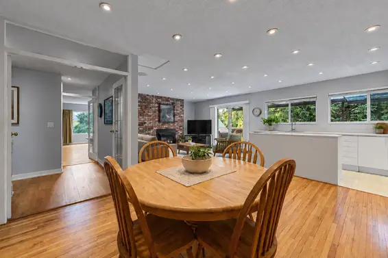 6250 Summit Avenue, West Vancouver For Sale - image 14