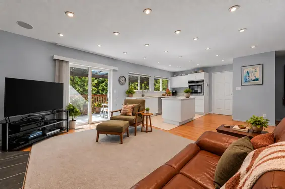 6250 Summit Avenue, West Vancouver For Sale - image 19
