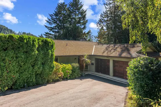6250 Summit Avenue, West Vancouver For Sale - image 2
