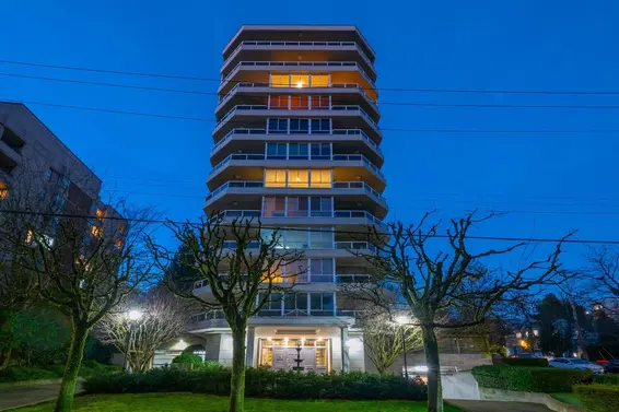 9 1717 Duchess Avenue, West Vancouver For Sale - image 2