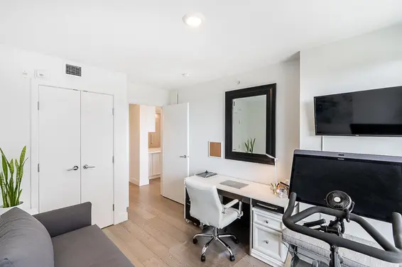 408 177 West 3rd Street, North Vancouver For Sale - image 11