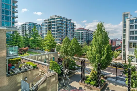 401 138 East Esplanade, North Vancouver