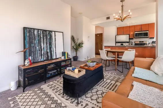 401 138 East Esplanade, North Vancouver For Sale - image 5