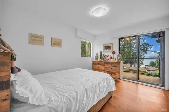 5312 Marine Drive, West Vancouver For Sale - image 25