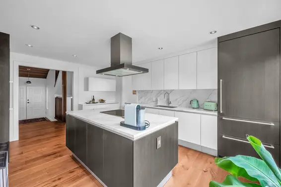 5312 Marine Drive, West Vancouver For Sale - image 9