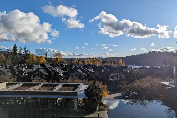 415 3602 Aldercrest Drive, North Vancouver