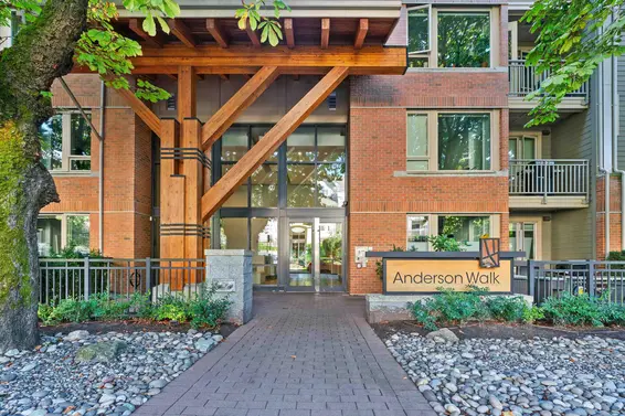 425 119 West 22nd Street, North Vancouver