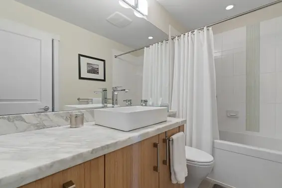 425 119 West 22nd Street, North Vancouver For Sale - image 19