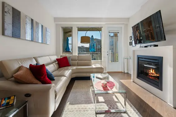 425 119 West 22nd Street, North Vancouver For Sale - image 4