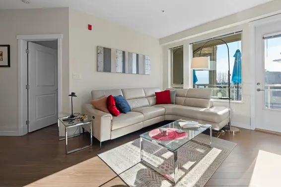 425 119 West 22nd Street, North Vancouver For Sale - image 5