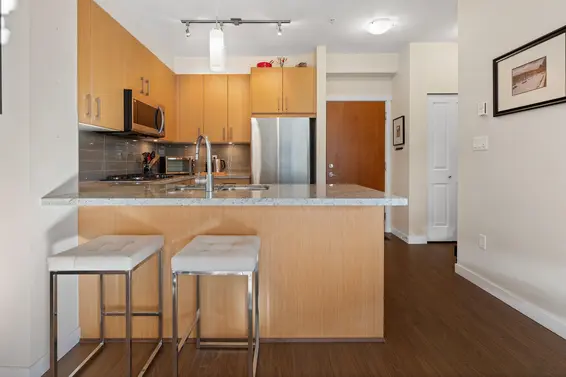 425 119 West 22nd Street, North Vancouver For Sale - image 9