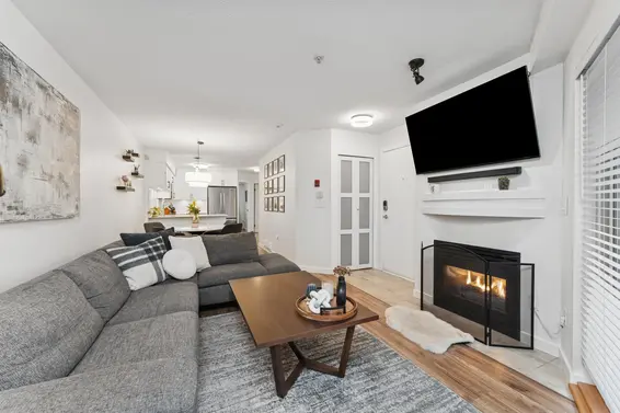 C3 332 Lonsdale Avenue, North Vancouver For Sale - image 6