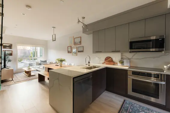 224 East 8th Street, North Vancouver For Sale - image 3