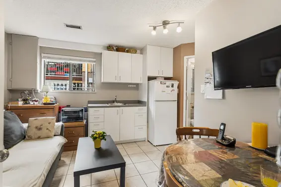 2136 Jones Avenue, North Vancouver For Sale - image 15