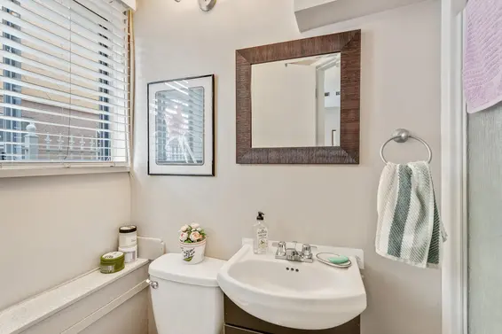 2136 Jones Avenue, North Vancouver For Sale - image 16