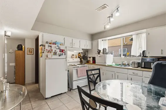 2136 Jones Avenue, North Vancouver For Sale - image 17