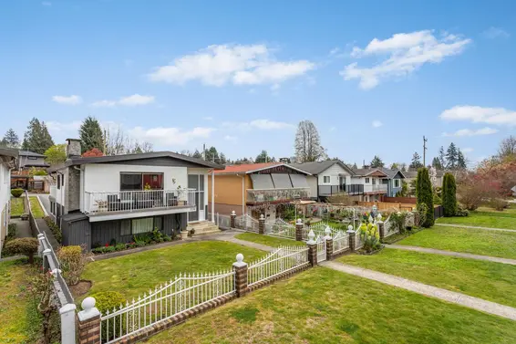 2136 Jones Avenue, North Vancouver For Sale - image 27