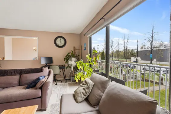 2136 Jones Avenue, North Vancouver For Sale - image 4